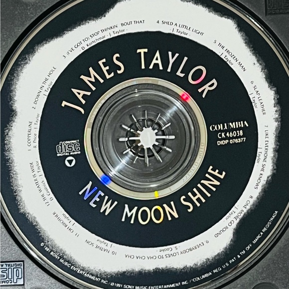 James Taylor “New Moon Shine” CD like new - Picture 4 of 4